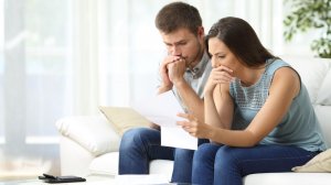 COVID-19 : Vous avez perdu vos vacances, mais avez-vous aussi perdu le droit à un remboursement?
